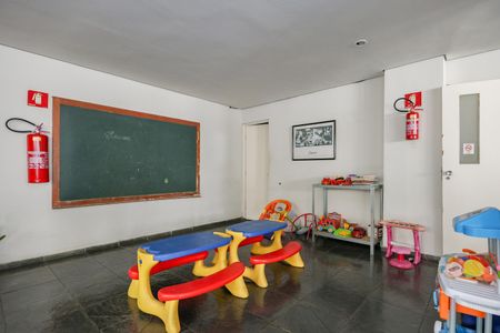 Apartamento à venda com 96m², 4 quartos e 1 vagaÁrea comum