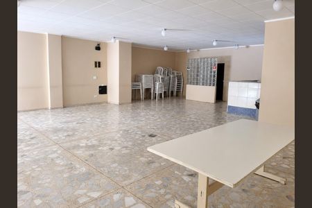 Apartamento à venda com 48m², 2 quartos e 1 vaga Apartamento à venda com 48m², 2 quartos e 1 vagaÁrea comum - Salão de festas