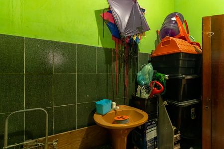 Casa à venda com 280m², 5 quartos e 2 vagasLavabo