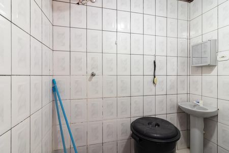 Casa à venda com 280m², 5 quartos e 2 vagasBanheiro de serviço