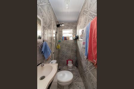 Casa à venda com 280m², 5 quartos e 2 vagasBanheiro da suíte