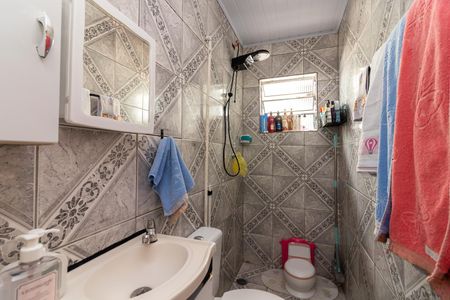 Casa à venda com 280m², 5 quartos e 2 vagasBanheiro da suíte