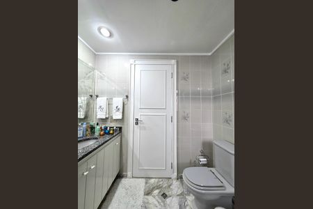 Apartamento à venda com 200m², 4 quartos e 3 vagasBanheiro da Suíte 4