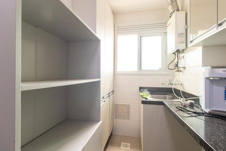 Apartamento para alugar com 84m², 3 quartos e 2 vagas Apartamento para alugar com 84m², 3 quartos e 2 vagasCozinha e Área de Serviço