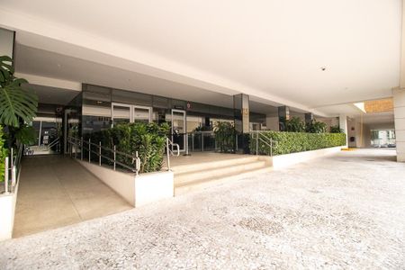 Fachada de apartamento para alugar com 3 quartos, 84m² em Água Verde, Curitiba