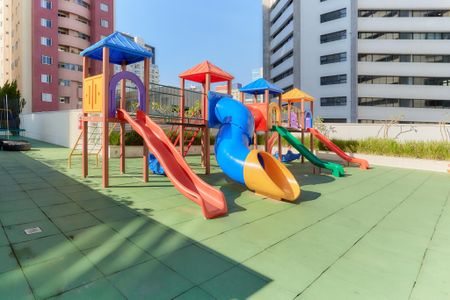 Apartamento para alugar com 84m², 3 quartos e 2 vagas Apartamento para alugar com 84m², 3 quartos e 2 vagasÁrea comum - Playground