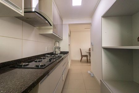 Apartamento para alugar com 84m², 3 quartos e 2 vagas Apartamento para alugar com 84m², 3 quartos e 2 vagasCozinha e Área de Serviço
