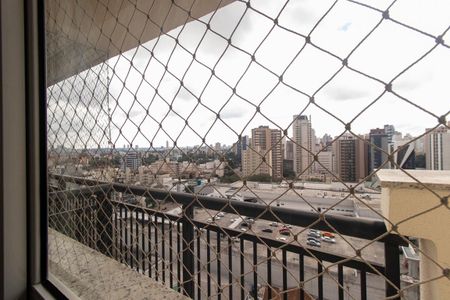 Vista do Quarto 2 de apartamento para alugar com 3 quartos, 84m² em Água Verde, Curitiba
