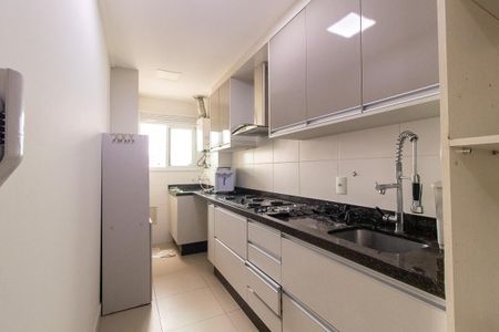 Apartamento para alugar com 84m², 3 quartos e 2 vagas Apartamento para alugar com 84m², 3 quartos e 2 vagasCozinha e Área de Serviço