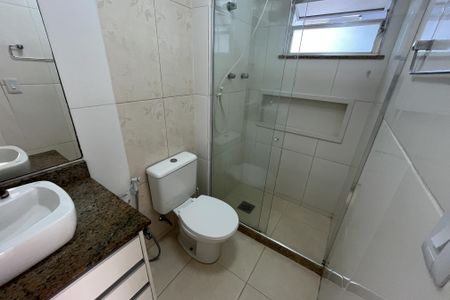 Apartamento para alugar com 70m², 3 quartos e 1 vaga Apartamento para alugar com 70m², 3 quartos e 1 vagaBanheiro