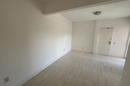 Apartamento para alugar com 70m², 3 quartos e 1 vaga Apartamento para alugar com 70m², 3 quartos e 1 vagaSala