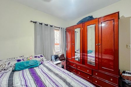 Casa à venda com 195m², 5 quartos e 2 vagasQuarto 2 (Casa 2)