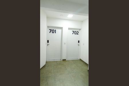 Porta do apartamento de kitnet/studio para alugar com 1 quarto, 30m² em Centro Histórico, Porto Alegre