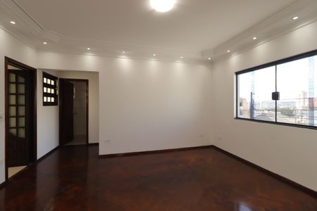 Casa à venda com 302m², 3 quartos e 5 vagasSala