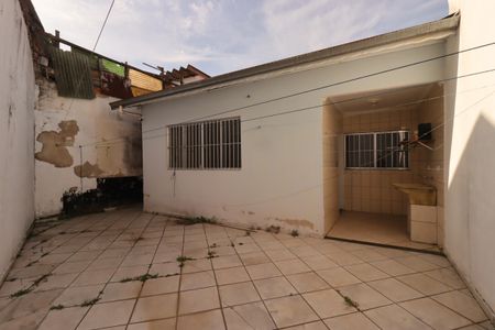 Casa à venda com 302m², 3 quartos e 5 vagasQuintal da Casa dos Fundos