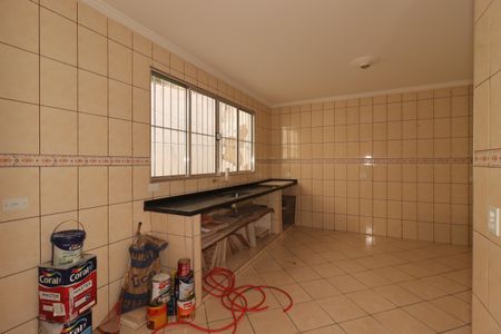 Casa à venda com 302m², 3 quartos e 5 vagasCozinha da Casa dos Fundos