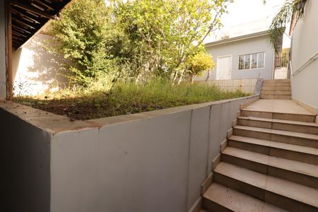 Casa à venda com 302m², 3 quartos e 5 vagasQuintal