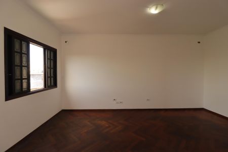 Casa à venda com 302m², 3 quartos e 5 vagasSuíte