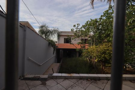 Casa à venda com 302m², 3 quartos e 5 vagasVista da Sala da Casa dos Fundos