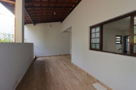 Casa à venda com 302m², 3 quartos e 5 vagasQuintal