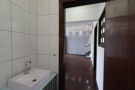 Casa à venda com 302m², 3 quartos e 5 vagasLavabo