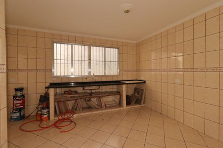 Casa à venda com 302m², 3 quartos e 5 vagasCozinha da Casa dos Fundos