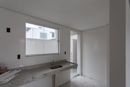 Apartamento à venda com 132m², 2 quartos e 1 vagaCozinha