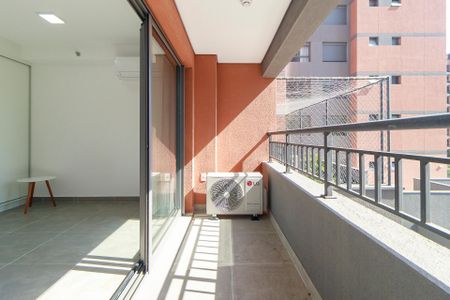 Studio para alugar com 29m², 0 quarto e sem vaga Studio para alugar com 29m², 0 quarto e sem vagaVaranda