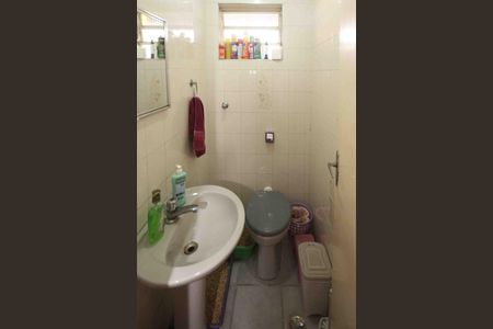 Casa à venda com 240m², 5 quartos e 3 vagasLavabo casa 02