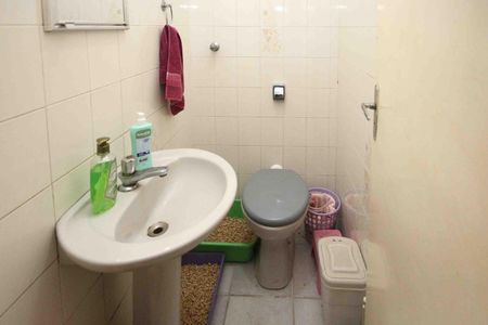 Casa à venda com 240m², 5 quartos e 3 vagasLavabo casa 02