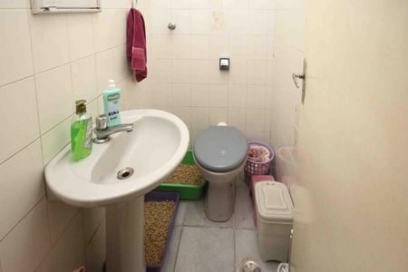 Casa à venda com 240m², 5 quartos e 3 vagasLavabo casa 02
