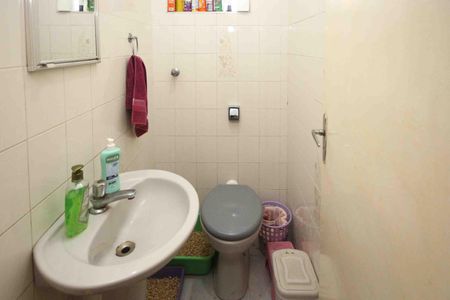Casa à venda com 240m², 5 quartos e 3 vagasLavabo casa 02