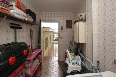Casa à venda com 240m², 5 quartos e 3 vagasÁrea de serviço casa 02