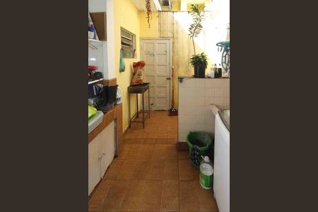 Casa à venda com 240m², 5 quartos e 3 vagasÁrea de Serviço