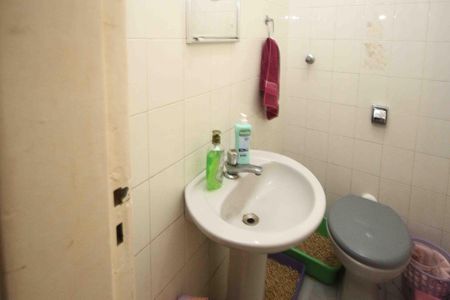 Casa à venda com 240m², 5 quartos e 3 vagasLavabo casa 02