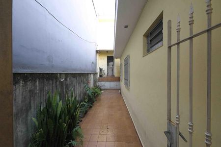 Casa à venda com 240m², 5 quartos e 3 vagasCorredor externo