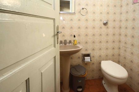 Casa à venda com 240m², 5 quartos e 3 vagasBanheiro Social