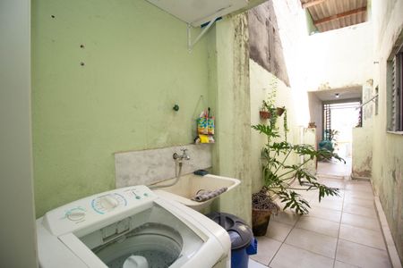 Casa para alugar com 100m², 2 quartos e sem vagaÁrea de Serviço