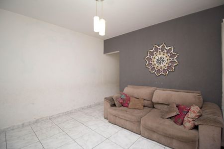 Casa para alugar com 100m², 2 quartos e sem vagaSala