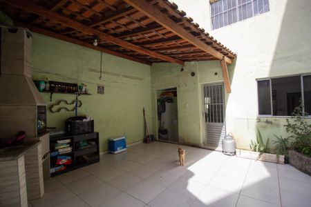 Casa para alugar com 100m², 2 quartos e sem vagaÁrea comum
