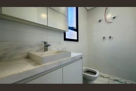 Apartamento à venda com 116m², 3 quartos e 2 vagas Apartamento à venda com 116m², 3 quartos e 2 vagasBanheiro da Suíte