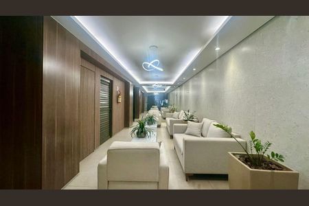 Apartamento à venda com 116m², 3 quartos e 2 vagas Apartamento à venda com 116m², 3 quartos e 2 vagasHall social
