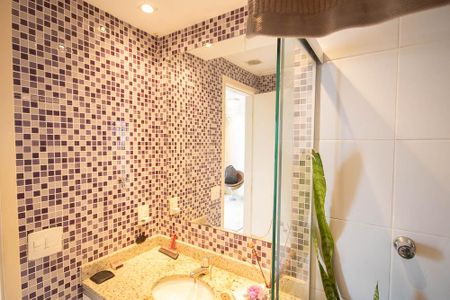 Apartamento à venda com 66m², 3 quartos e sem vaga Apartamento à venda com 66m², 3 quartos e sem vagaBanheiro 2