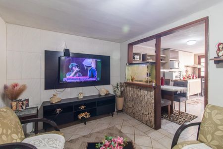 Sala de casa à venda com 2 quartos, 300m² em Medianeira, Porto Alegre