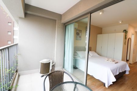 Studio à venda com 30m², 1 quarto e 1 vagaVaranda Studio