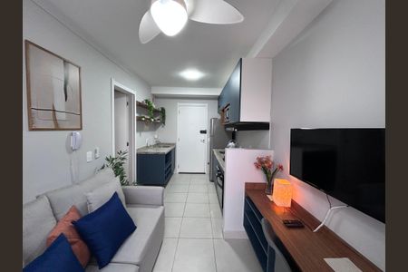 Sala de estar de apartamento para alugar com 1 quarto, 30m² em Jardim Caravelas, São Paulo