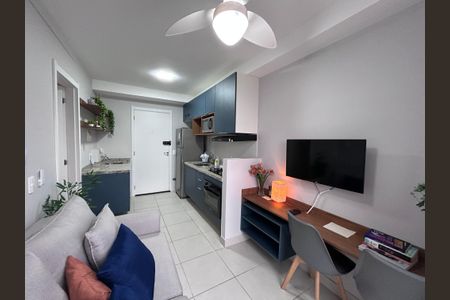 Sala de estar de apartamento para alugar com 1 quarto, 30m² em Jardim Caravelas, São Paulo