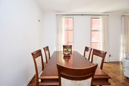 Apartamento à venda com 120m², 2 quartos e 1 vagaSala