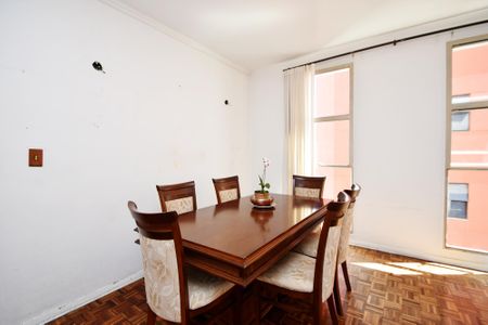Apartamento à venda com 120m², 2 quartos e 1 vagaSala