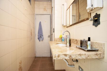 Apartamento à venda com 120m², 2 quartos e 1 vagaBanheiro social